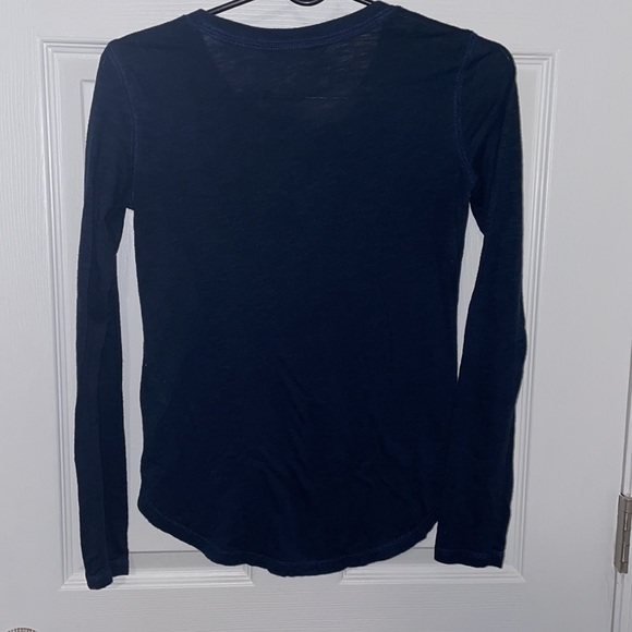⭐️BOGO Free⭐️ Long Sleeve A&F Tee - Picture 4 of 4